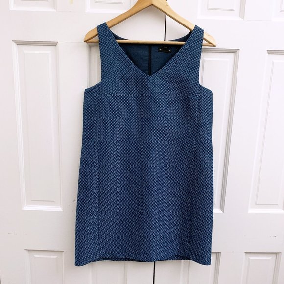 Club Monaco Dresses & Skirts - Club Monaco Jacquard Shift Dress